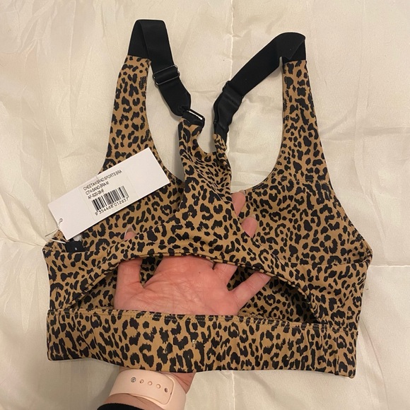 Cheetah tights and sports bra. Tights in large. Bra in medium. - Picture 2 of 8